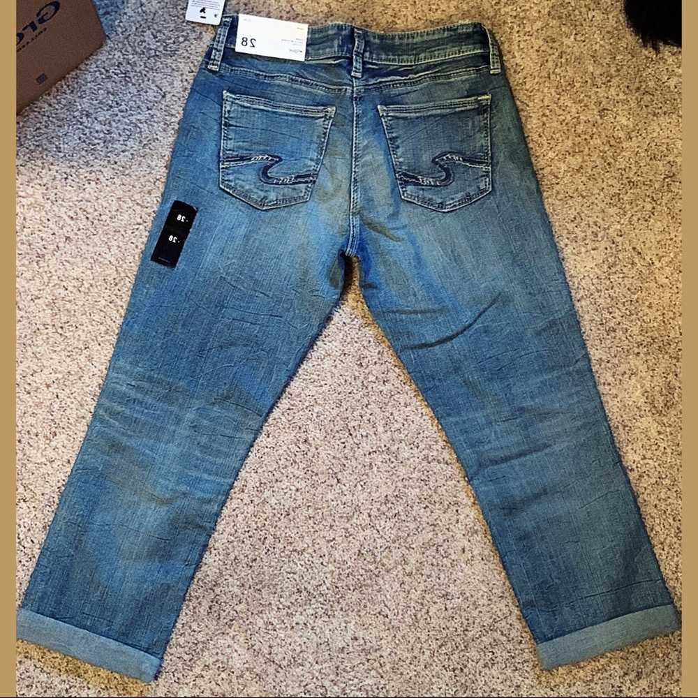 NWT Silver Suki Capri’s